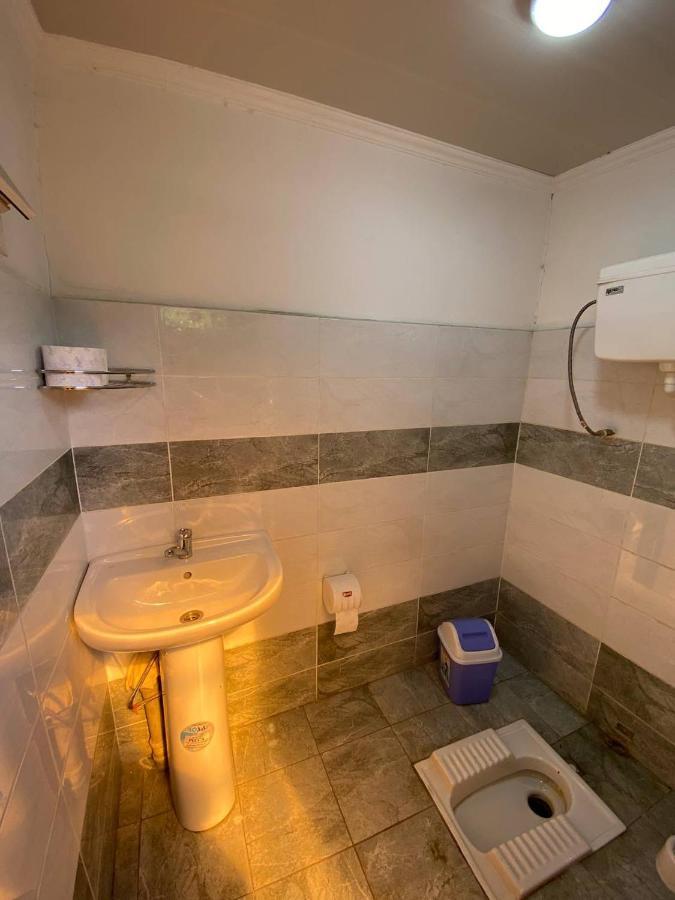 Hostel 4U Бішкек Екстер'єр фото
