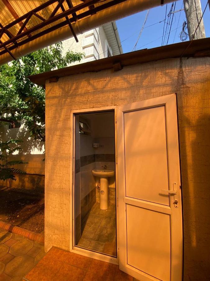 Hostel 4U Бішкек Екстер'єр фото