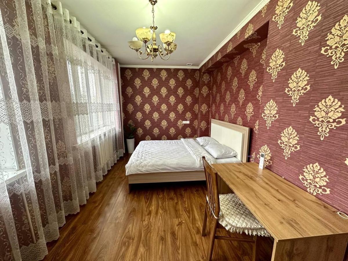 Hostel 4U Бішкек Екстер'єр фото