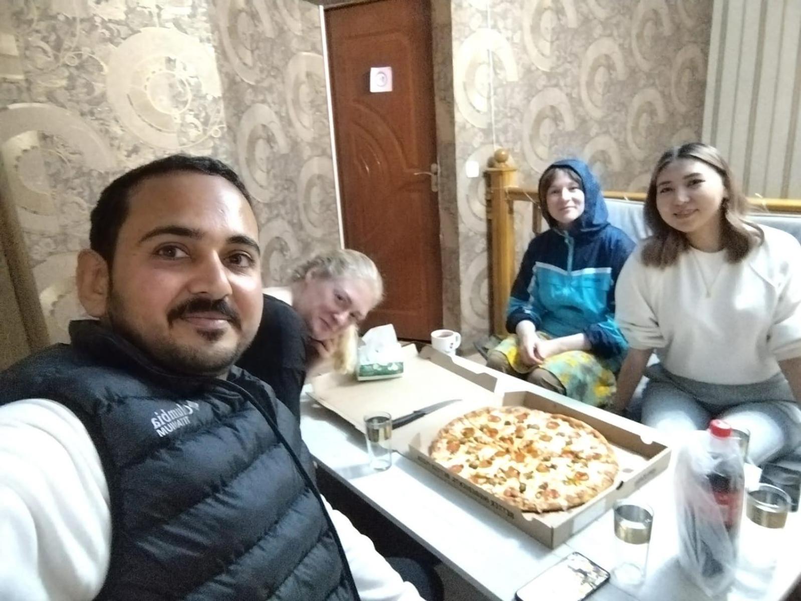 Hostel 4U Бішкек Екстер'єр фото