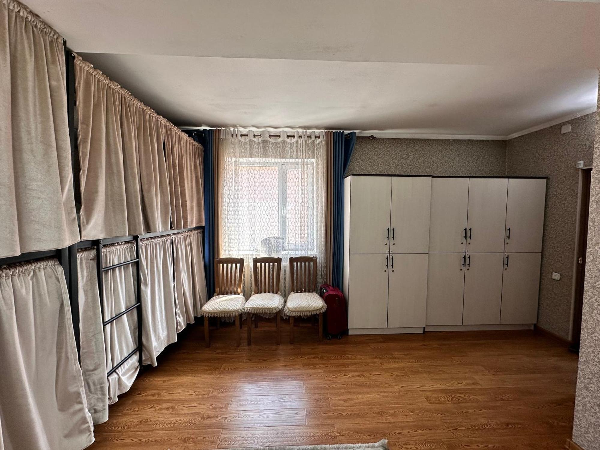 Hostel 4U Бішкек Екстер'єр фото
