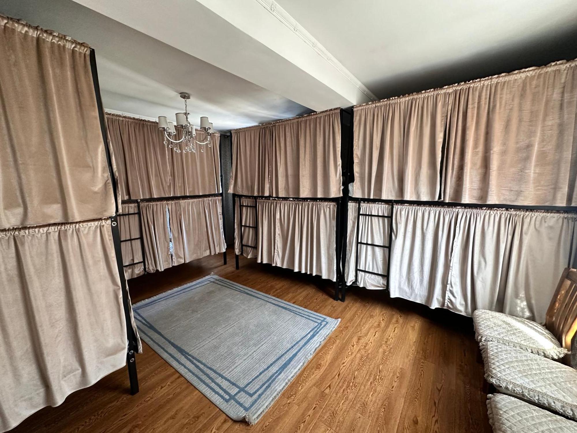 Hostel 4U Бішкек Екстер'єр фото