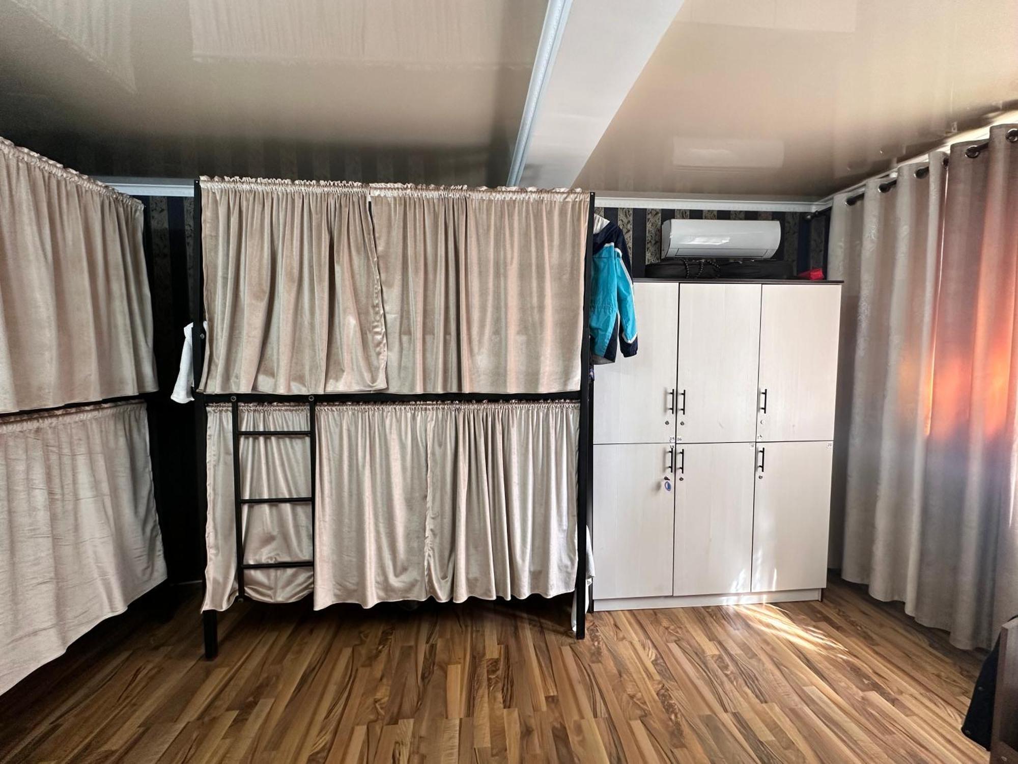 Hostel 4U Бішкек Екстер'єр фото